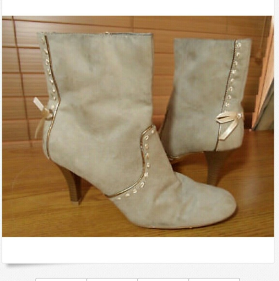Predictions Shoes - PREDICTIONS Heeled Boots with Bows 9 Light brown